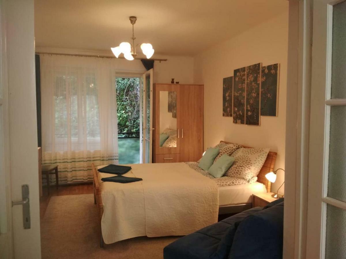 Zsuzsa Apartman Будапеща Екстериор снимка