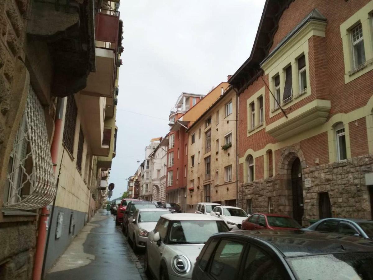 Zsuzsa Apartman Будапеща Екстериор снимка