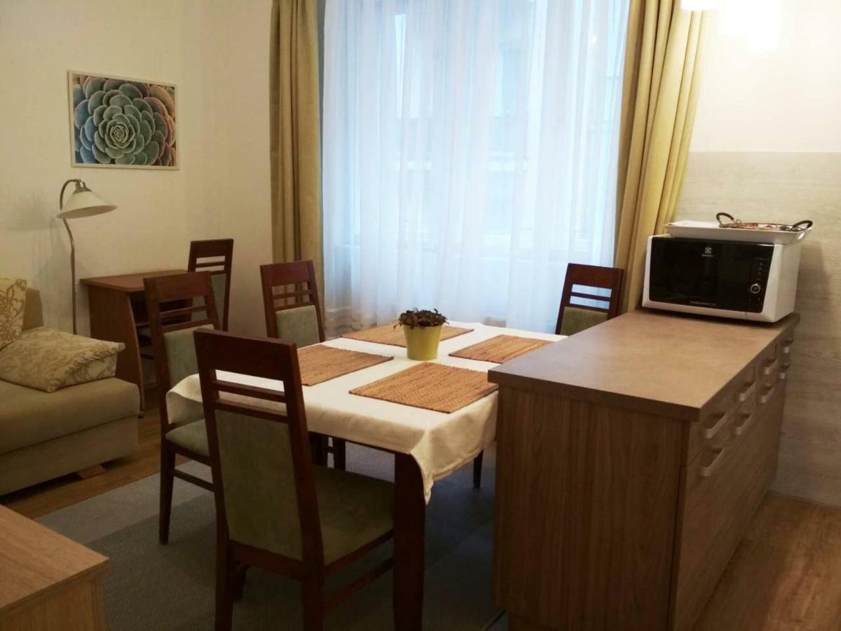 Zsuzsa Apartman Будапеща Екстериор снимка